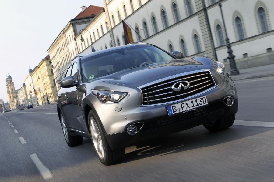  Infiniti FX30d S 2012 года  (фото 17 из 28)